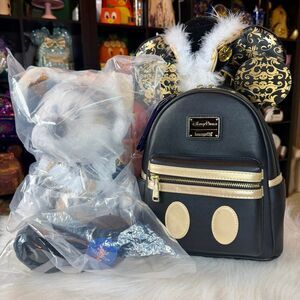 Pirates Caribbean Loungefly Mickey Main Backpack, Ears, Plush Set Series 2 NWT